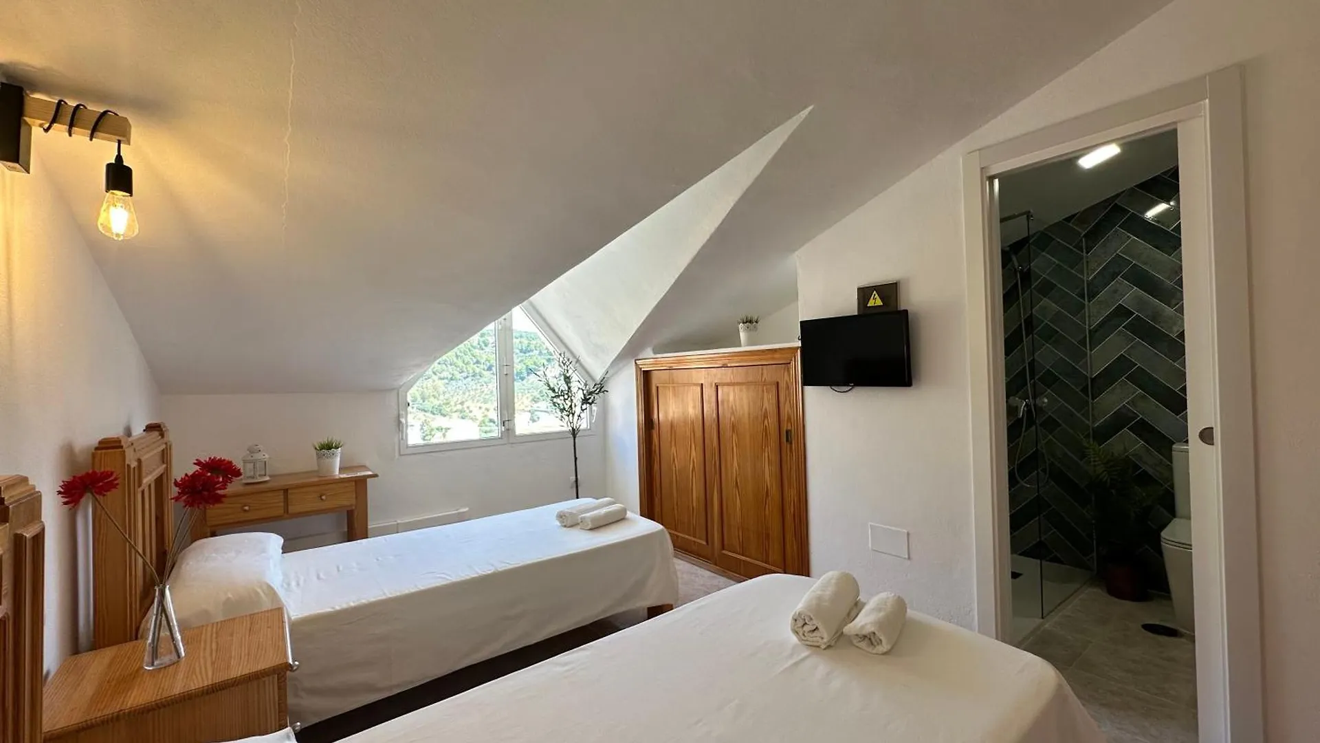 Hostal Sango Sierra De Las Nieves Alozaina